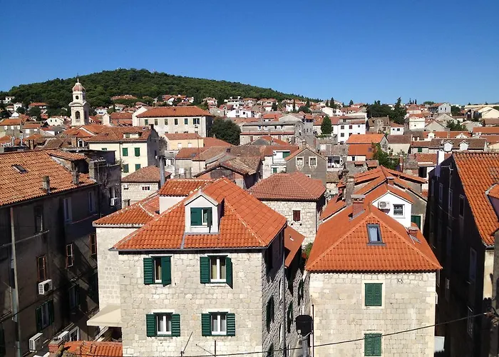 アパート Attic *