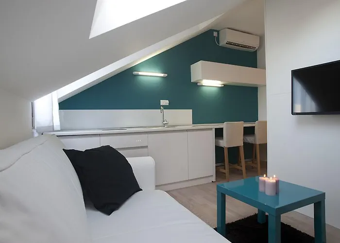 Attic Апартаменты *